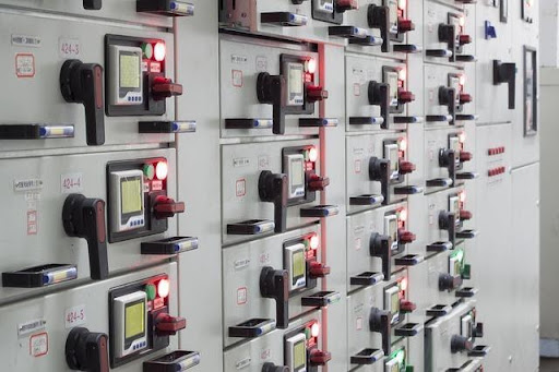 How Does Electrical Switchgear in Dubai Provide Protection of Circuits 