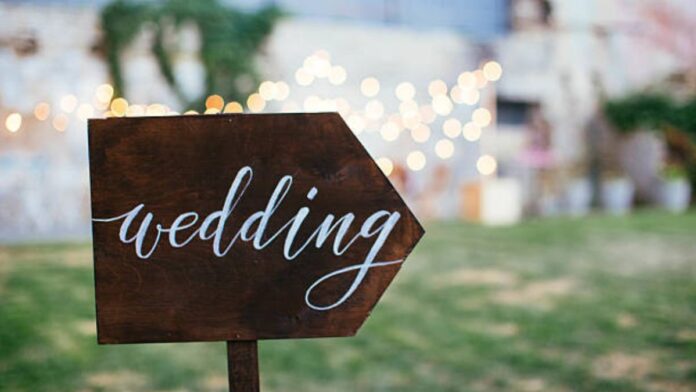 How to Organize Your Wedding Decor