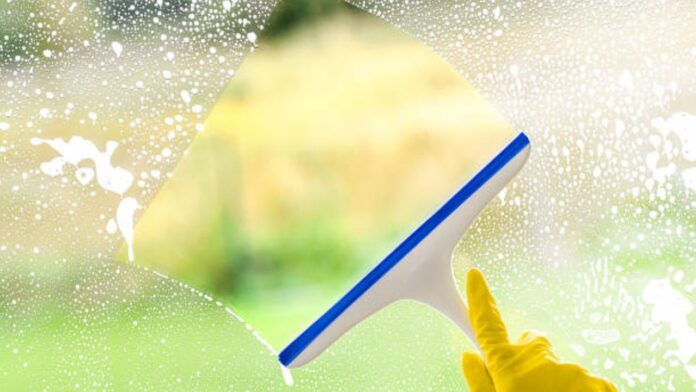 The Benefits of Outsourcing Home Maintenance A Spotlight on Window Cleaning Services
