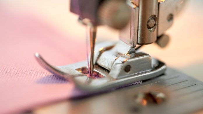Choosing the Right Sewing Machine Needle