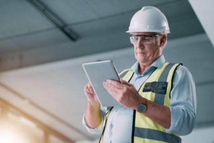 How Construction Management Software Keeps Projects on Track
