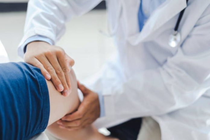 Signs You Need Arthroscopic Surgery from a Knee Doctor in Athens, Alabama