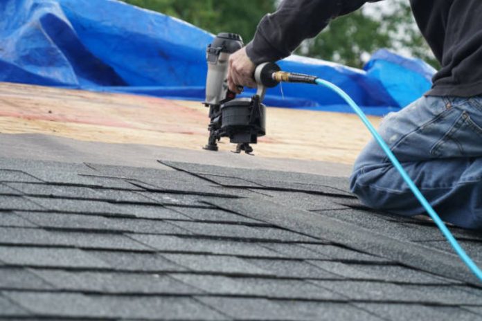 Why Roofers Near Me Recommend Seasonal Inspections