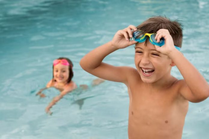 Can Taking Swimming Lessons in Huntsville AL Reduce Your Family’s Stress Levels