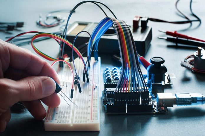 Building Resilient Electronics Component Supply Networks